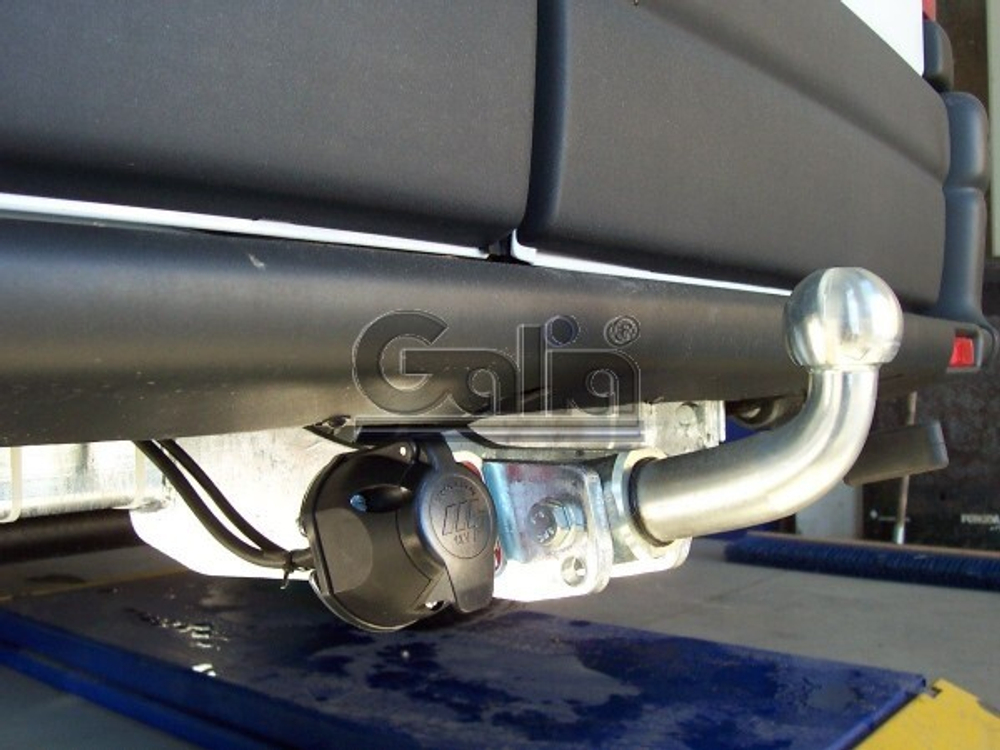 Фаркоп оцинкованный Galia N047A для Nissan Interstar 1998-2010, Opel Movano A 1999-2010, Renault Master 1998-2010(паспорт и сертификат в комплекте)(без электрики)
