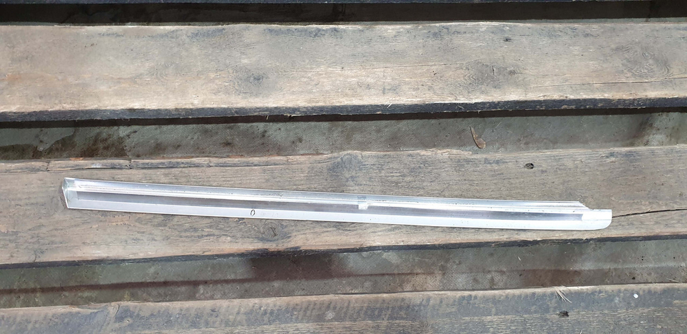 Накладка стекла заднего правого Mercedes GLC (X253) 15-нв Б/У Оригинал A2536700222