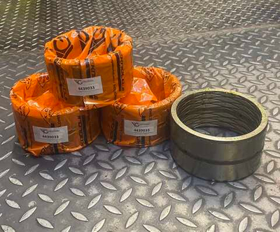 Втулка 4439033