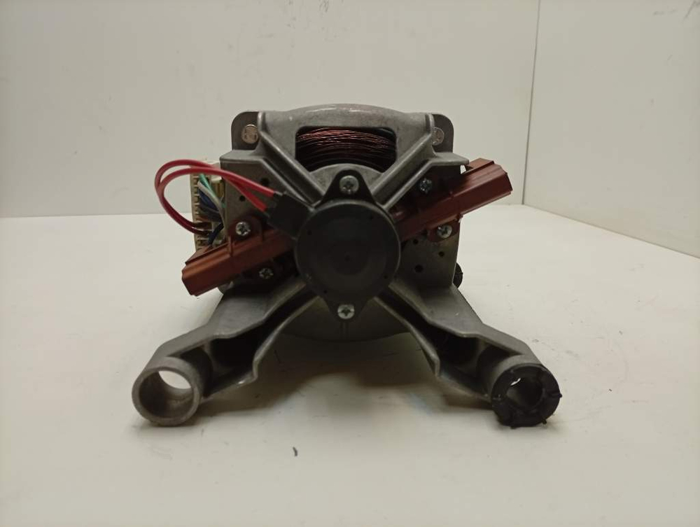 WHB1038 кт29 Двигатель (мотор) к стиральным машинам Hansa 101340 б/у 9 контактов