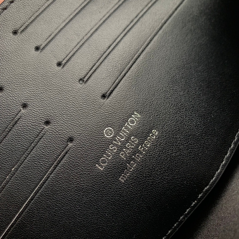 Louis Vuitton Pochette Kasai