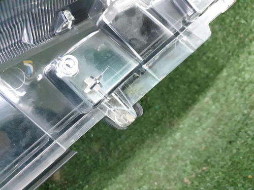 Фара правая Toyota Land Cruiser Prado 150 (2017-н.в.) LED