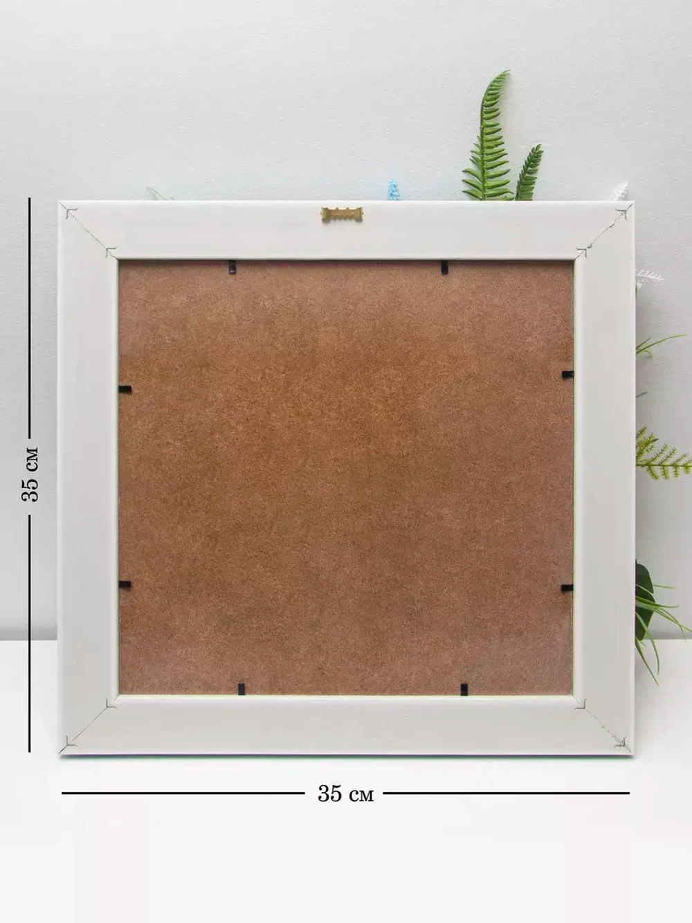 Цветочная композиция в багетной раме