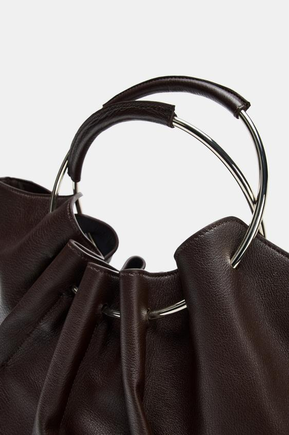 ZARA КОЖАНАЯ СУМКА-МЕШОК С ЖЕСТКИМИ РУЧКАМИ, КОРИЧНЕВЫЙ