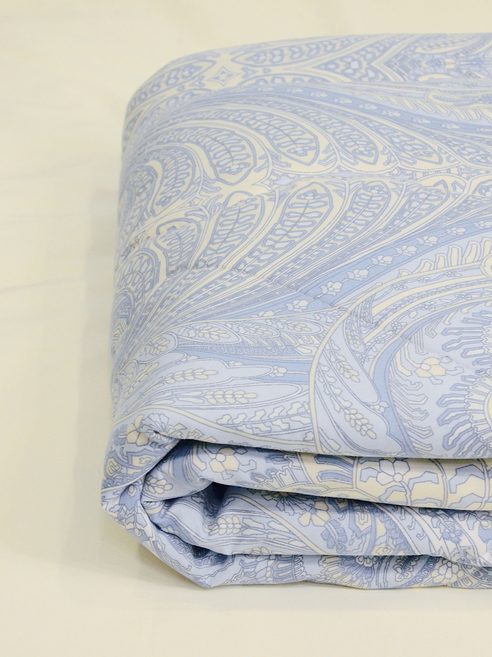 Легкое одеяло Etro 200х230