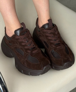 Кроссовки из натуральной замши