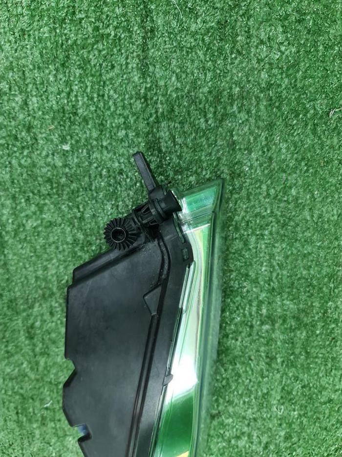 ПТФ левая BMW X3 G01 (2017-2021) LED