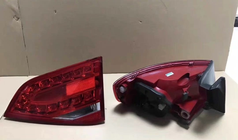 Задний внутренний фонарь Audi A4 B8 2008-2012 (LED, оригинал,)