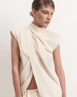 Рубашка асимметричная