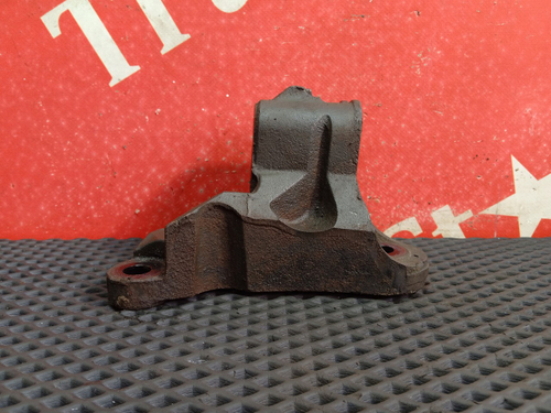 Кронштейн двигателя задний левый