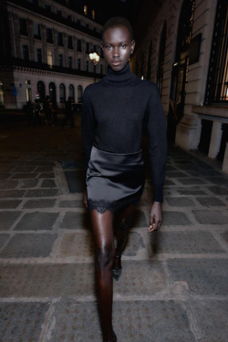 ZARA ЮБКА-ШОРТЫ С КРУЖЕВНОЙ ОТДЕЛКОЙ, ЧЕРНЫЙ