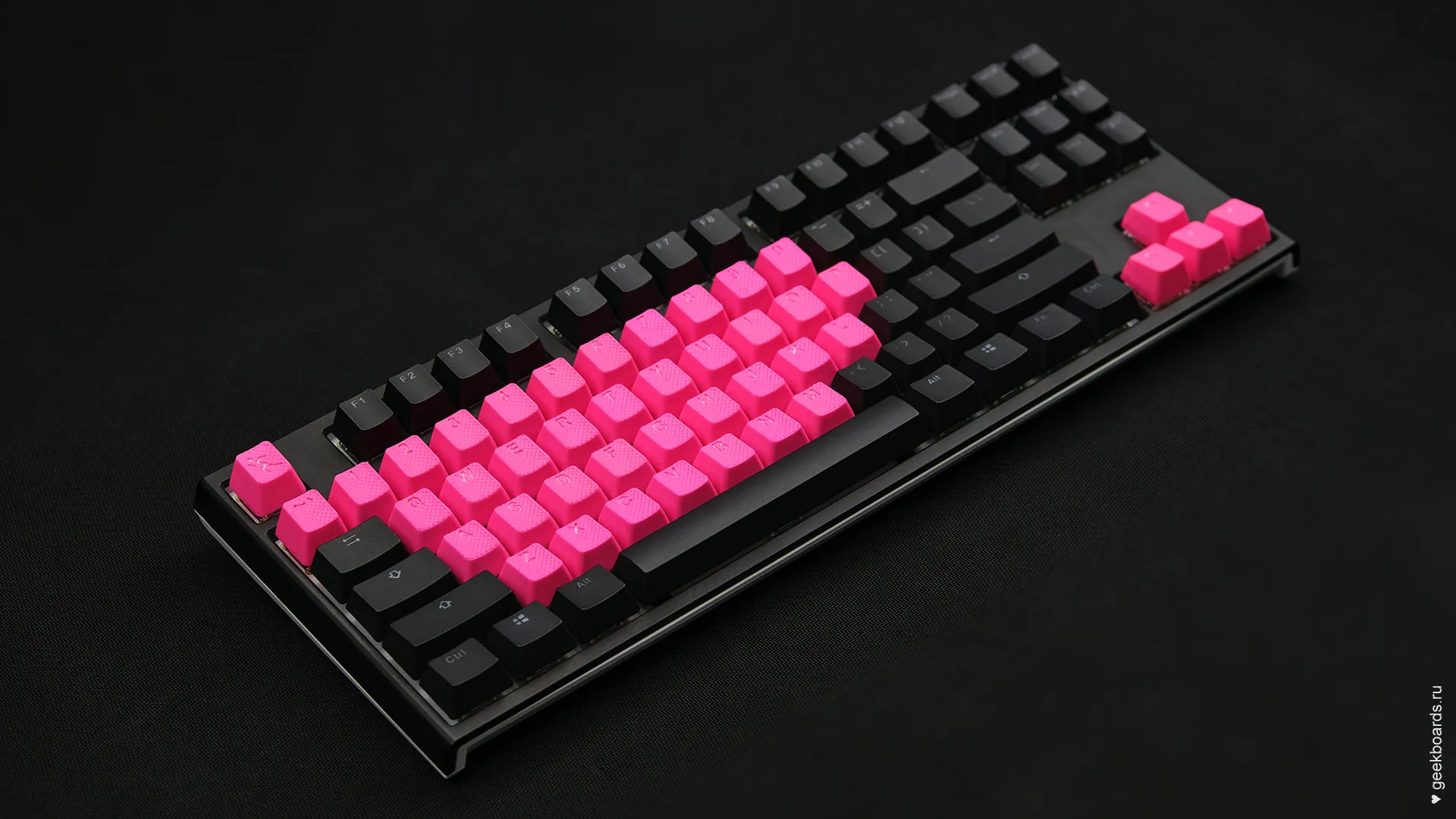 Кейкапы Tai-Hao «Rubber Neon Pink» 42 клавиши — купить на сайте  профессиональных клавиатур Geekboards