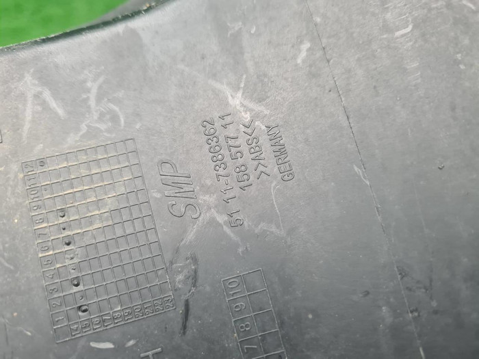 Кронштейн ПТФ правый BMW 3er F30 (2015-2020)