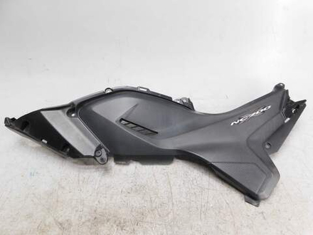 Пластик боковой левый Honda NC700 NC750 83701-MGS-D300