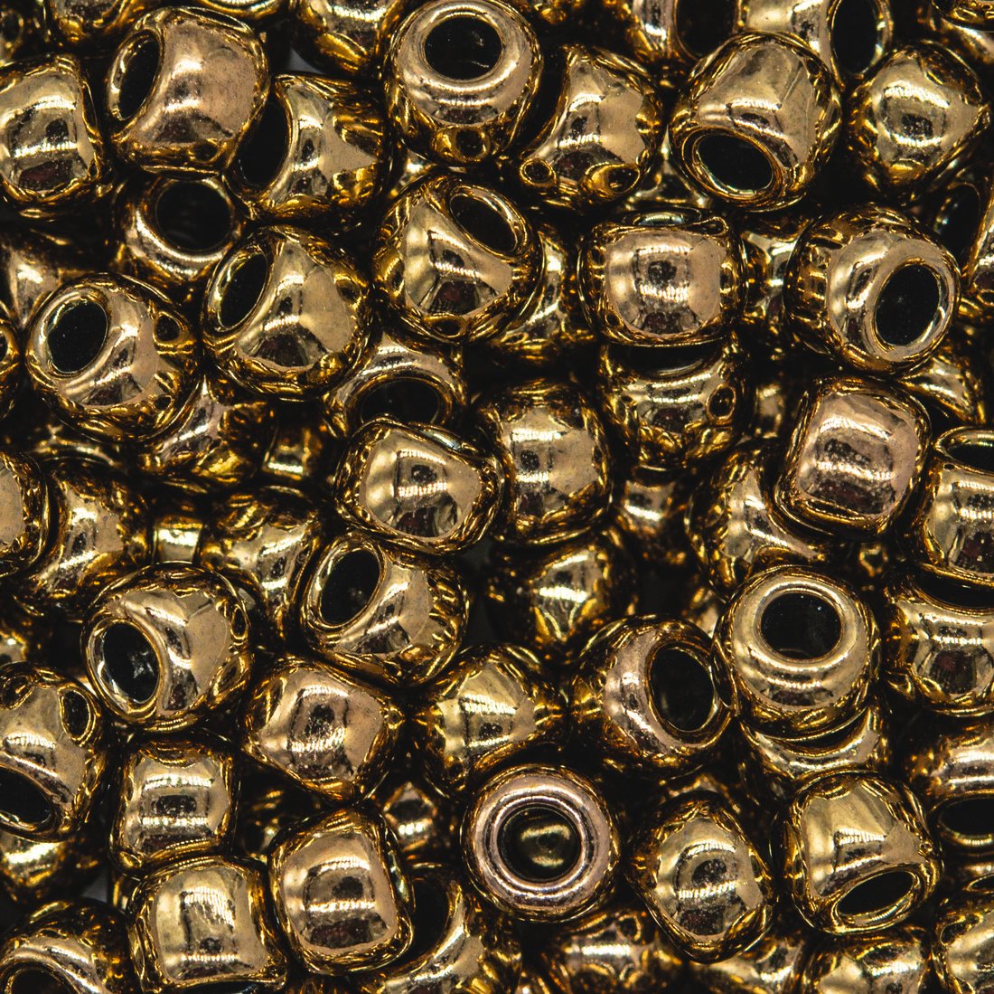 Японский бисер TOHO Round 6/0 (№223), металлизированный, непрозрачный глянцевый