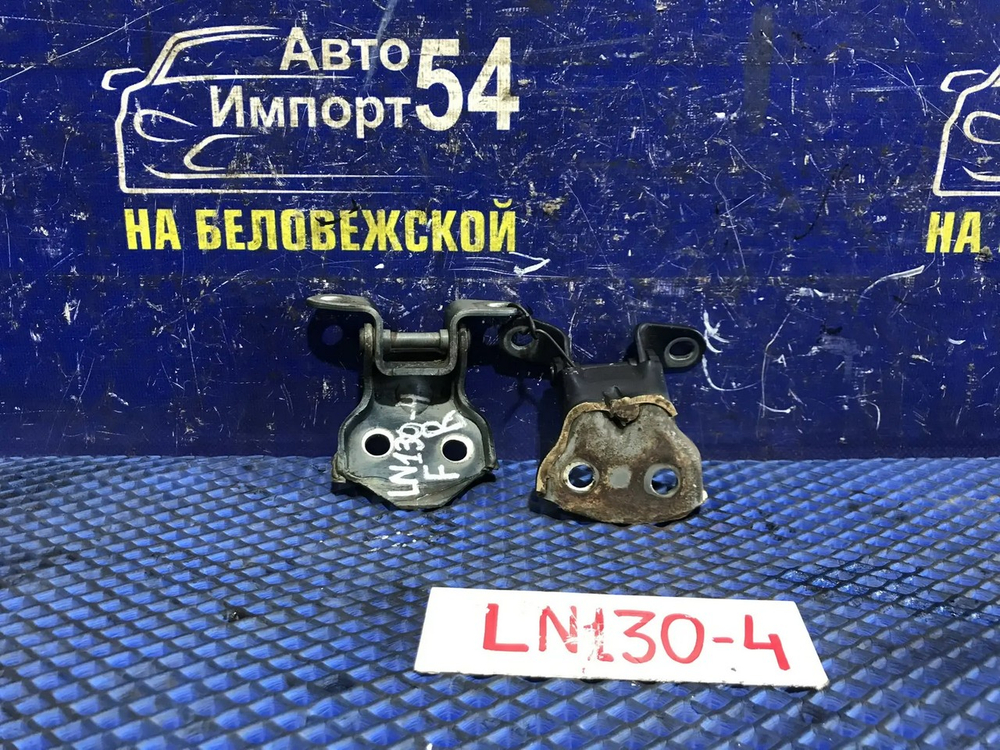 Петля двери передней правой TOYOTA HILUX SURF 1992