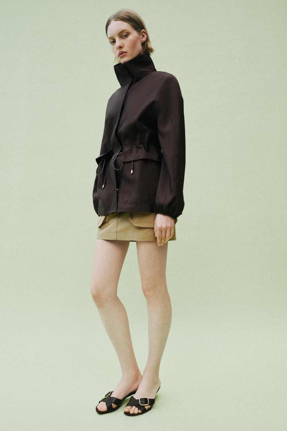 ZARA КУРТКА С ВОРОТНИКОМ-СТОЙКОЙ И РЕГУЛИРУЕМОЙ ТАЛИЕЙ, КОРИЧНЕВЫЙ