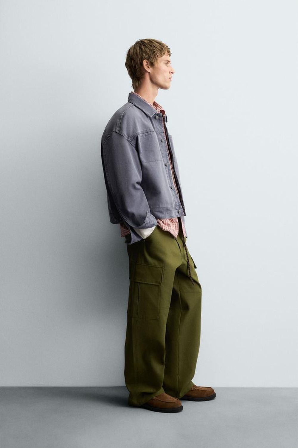 ZARA КУРТКА С ЭФФЕКТОМ ПОТЕРТОСТИ BOXY FIT, СИНЕВАТЫЙ