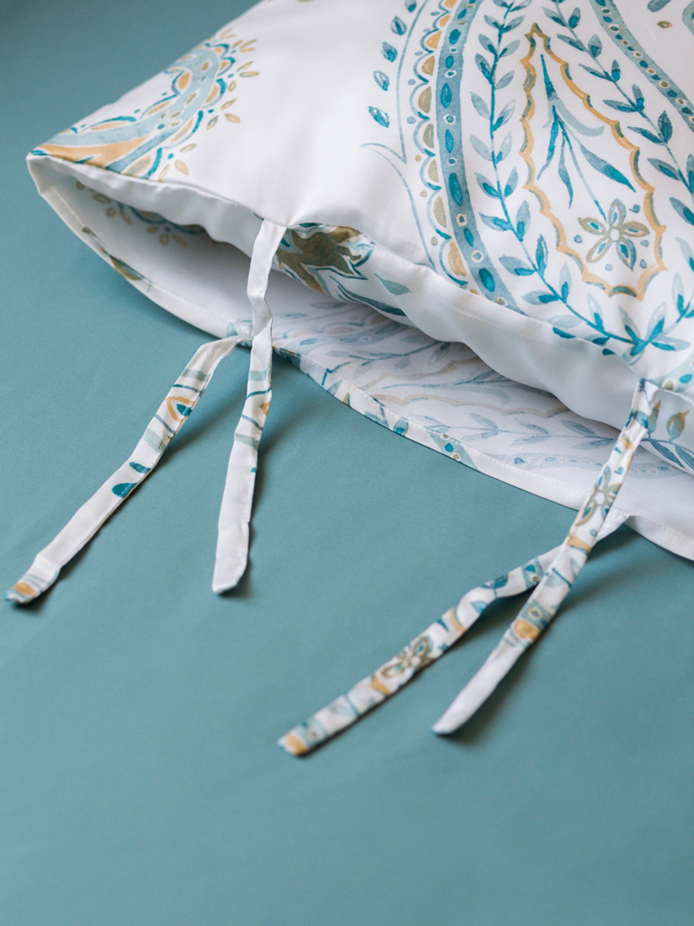 Постельное белье сатин 150 200 с узором