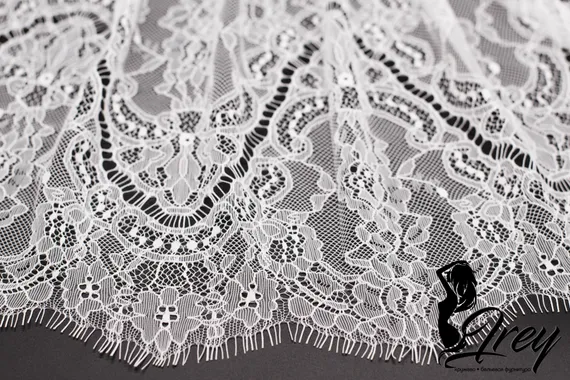 01-38 Кружево шантильи 26 см, айвори 004