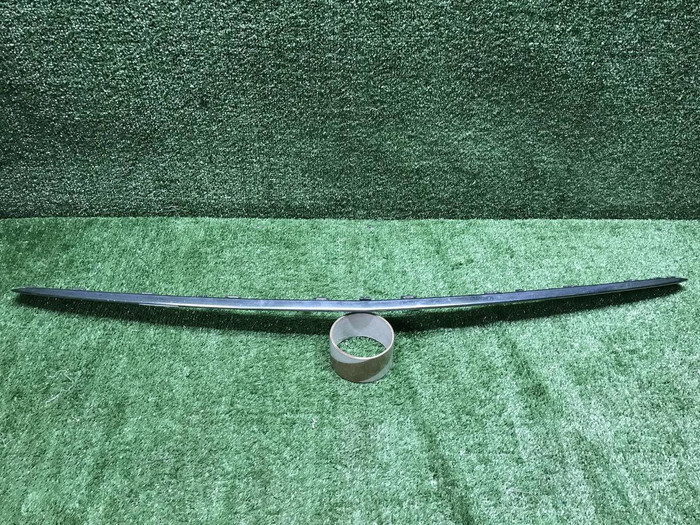 Молдинг переднего бампера Mercedes A W177 (18-22)