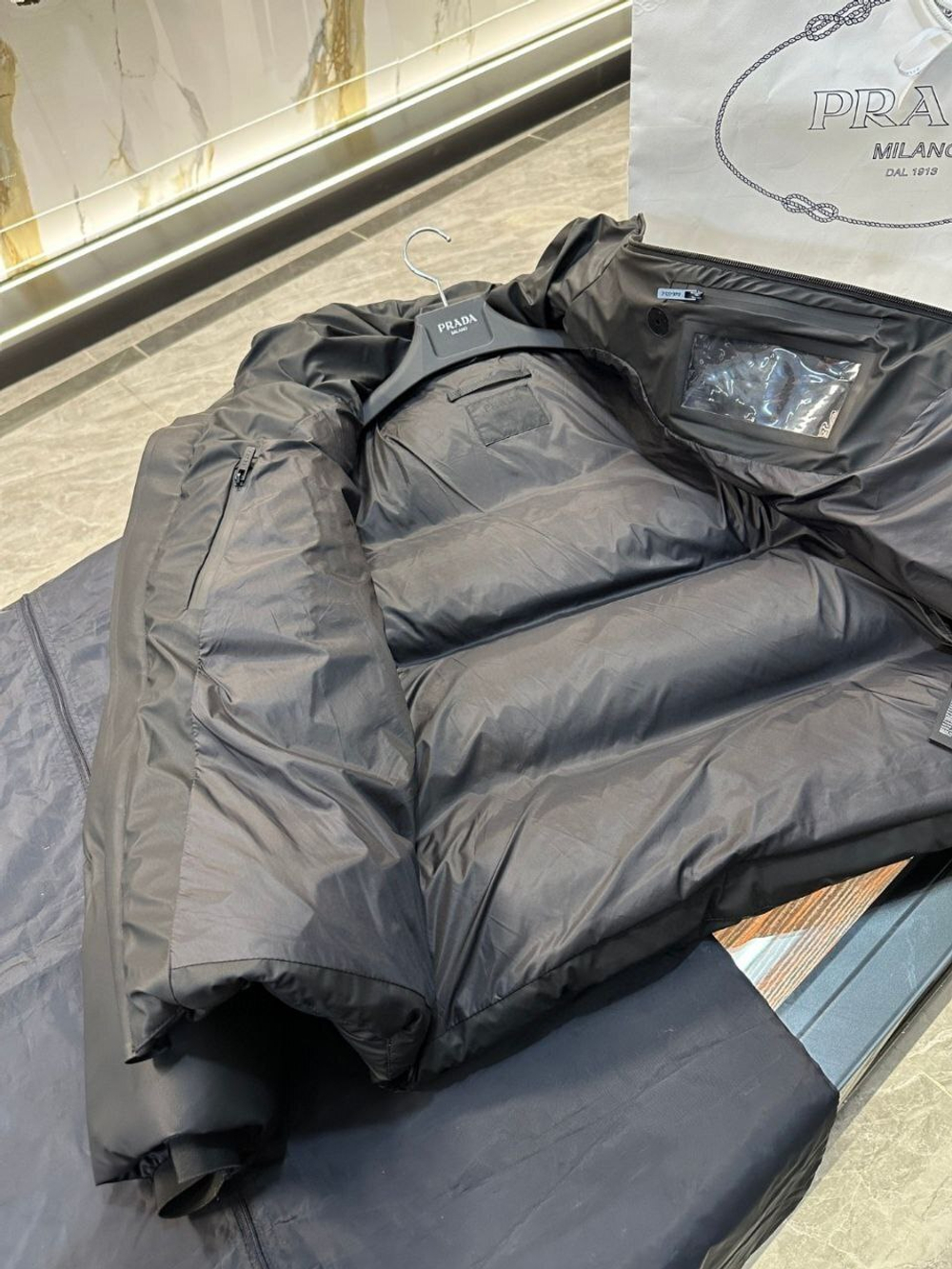 Пуховик Prada