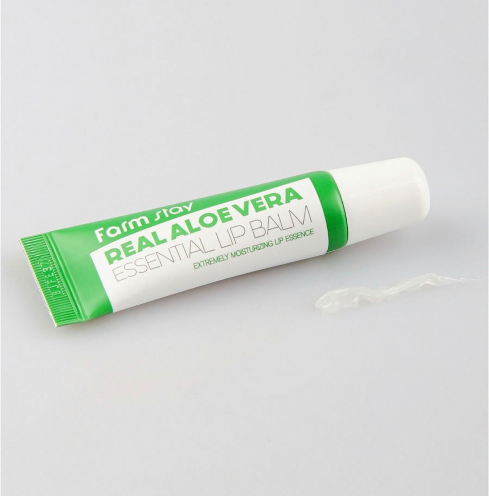Увлажняющий бальзам с соком алоэ FarmStay Real Aloe Vera Essential Lip Balm