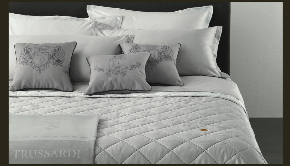 Покрывало 270x260 Trussardi Seam line Grigio детали
