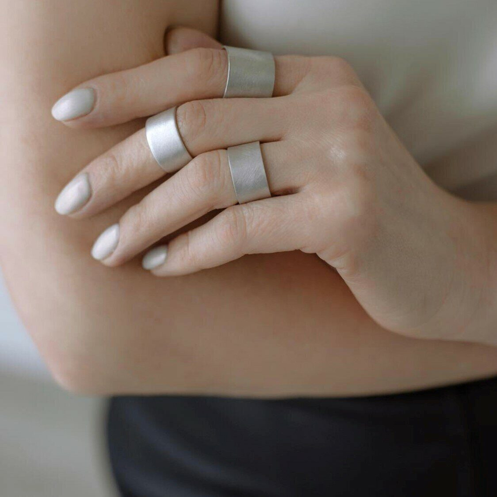 Стильное матовое очень широкое кольцо 127433-2 серебро 925 размер 18,5