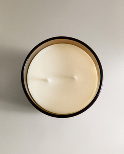 Zara Home Свеча ароматическая Majestic Oud 400 г, растительный воск, аромат восточный древесный, Коричневый
