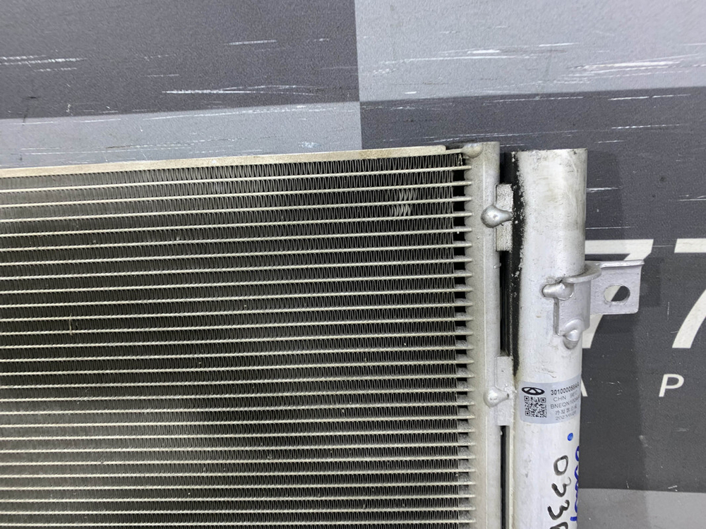 Радиатор кондиционера Omoda C5 22-нв Б/У Оригинал 301000058AA