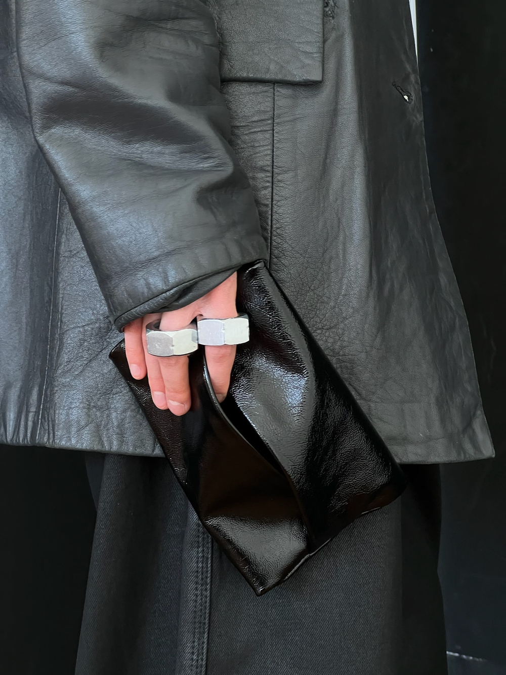 Косметичка Bag hole black ( черный лак)