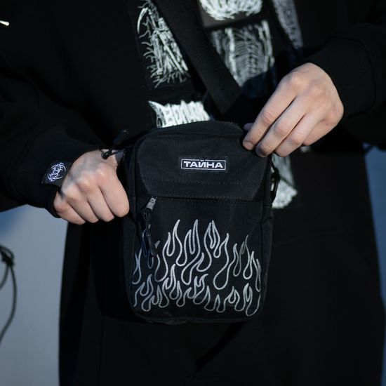 Сумка ТАЙНА через плечо черный/пламя