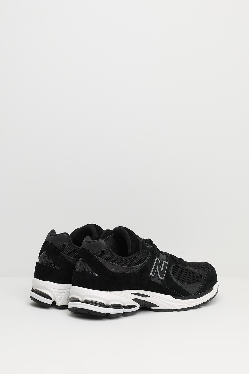 Кроссовки унисекс NEW BALANCE 2002