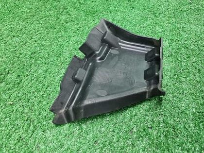 Дефлектор правый Land-Rover Discovery Sport 19-нв