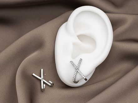 Серьги-гвоздики "Икс" 16,5мм, со стразами