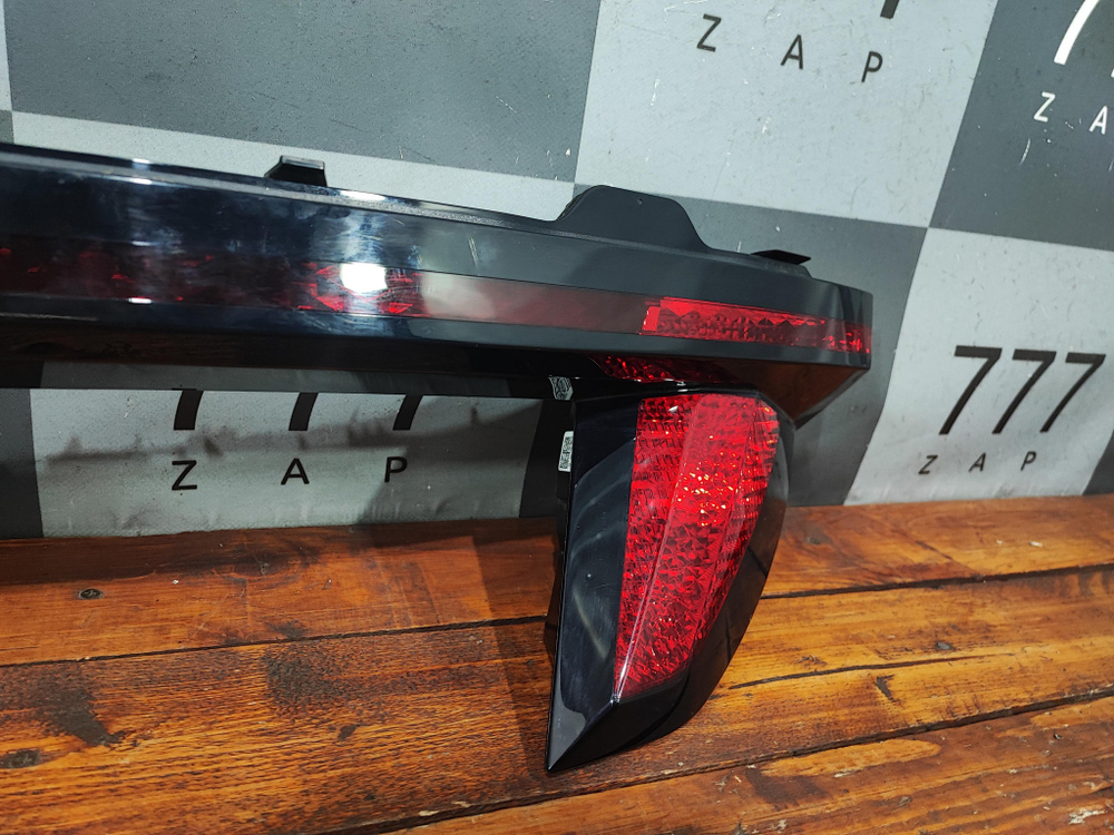 Фонарь задний центральный Hyundai Tucson 4 20-нв Б/У Оригинал 92403N9000