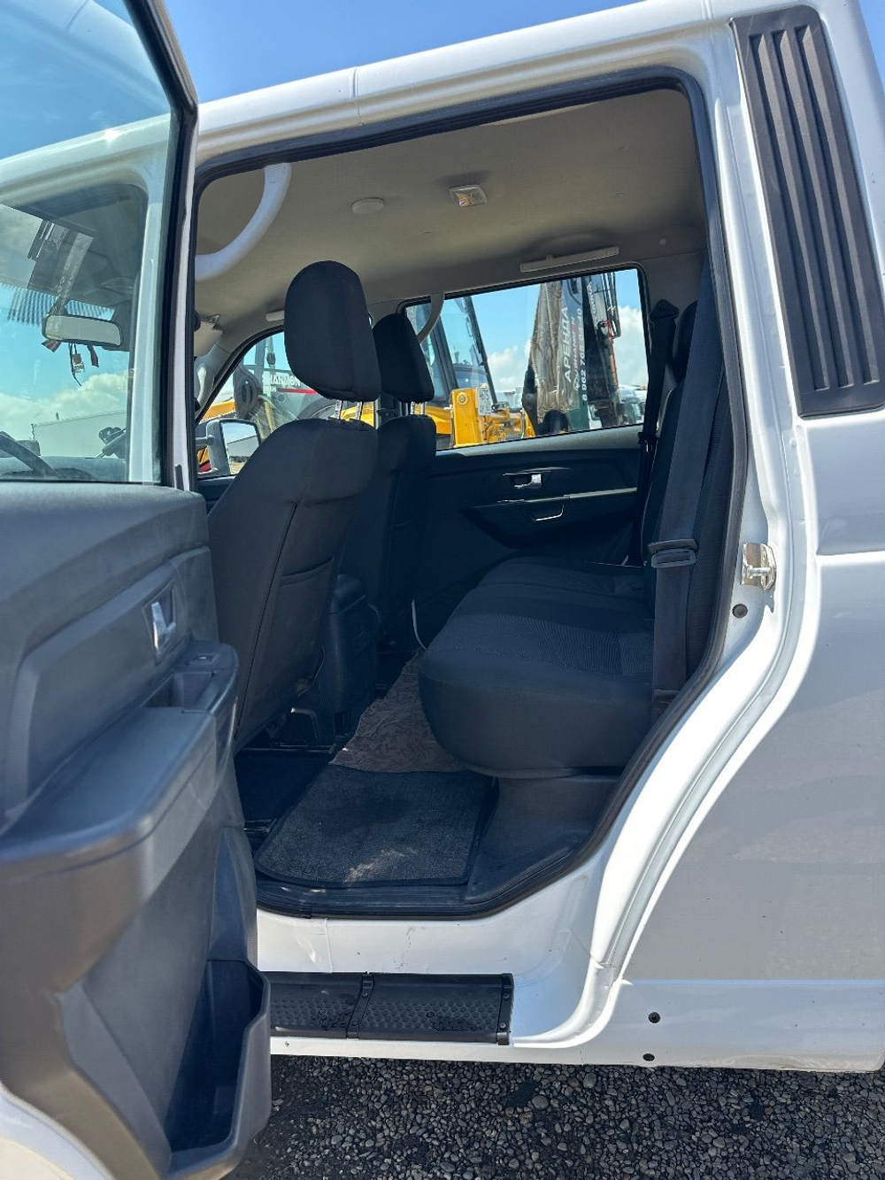 UAZ Profi 236324 (Борт/Тент, Бензиновый, 2,7 л, 150 л.с.)