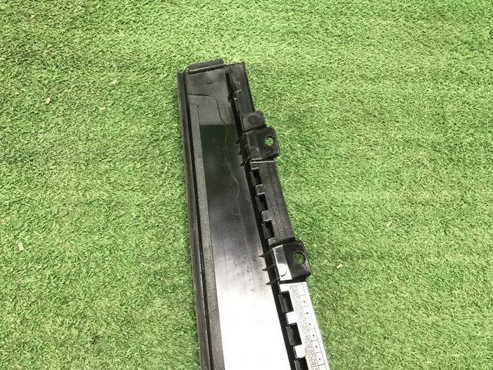 Накладка стойки двери задняя правая Audi A6 5 C8 (2018-н.в.)