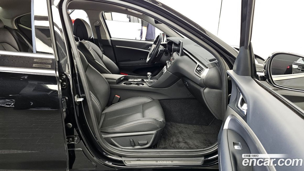 Genesis G70 2.0T (10.2019)