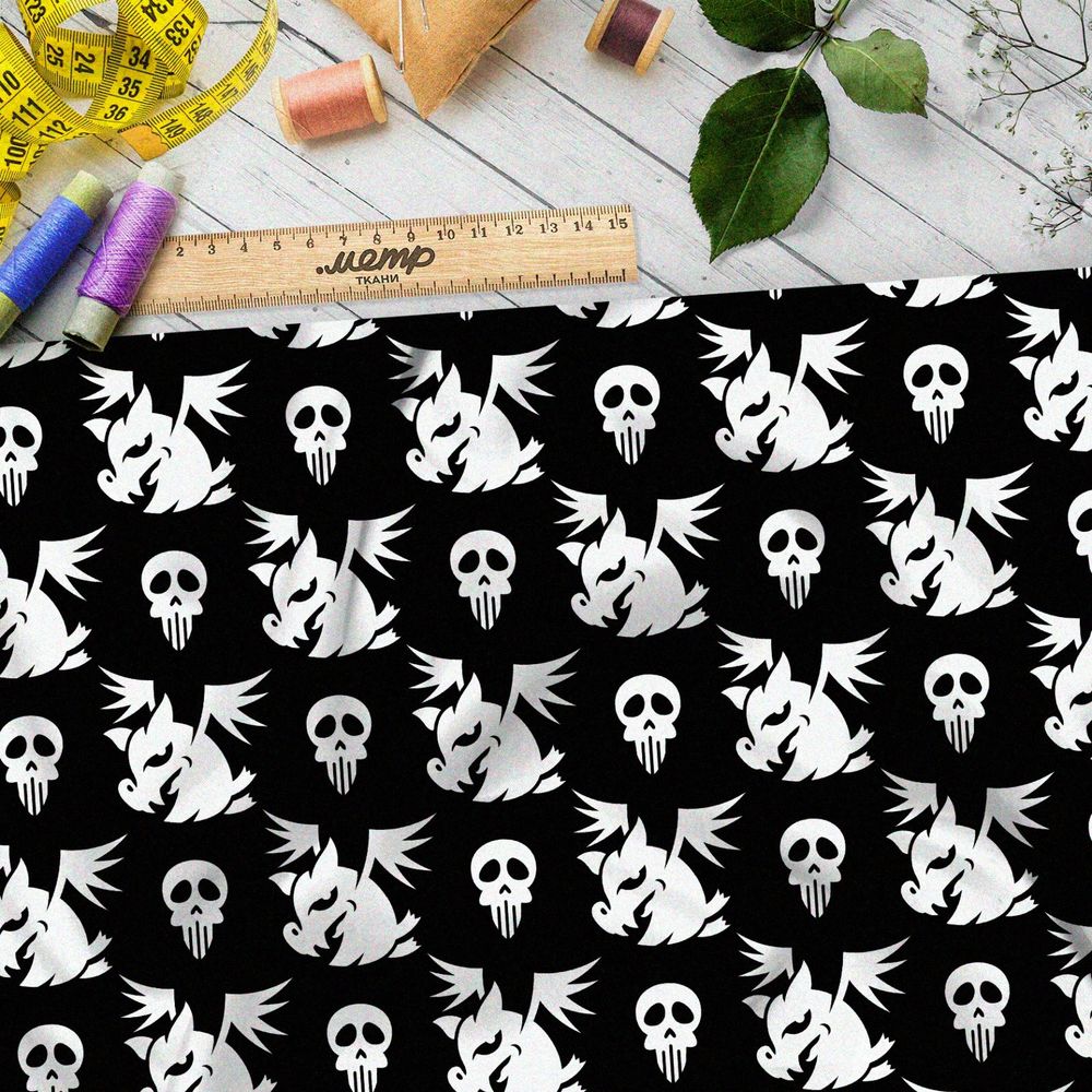 Ткань габардин недовольные драконы и черепа на чёрном фоне