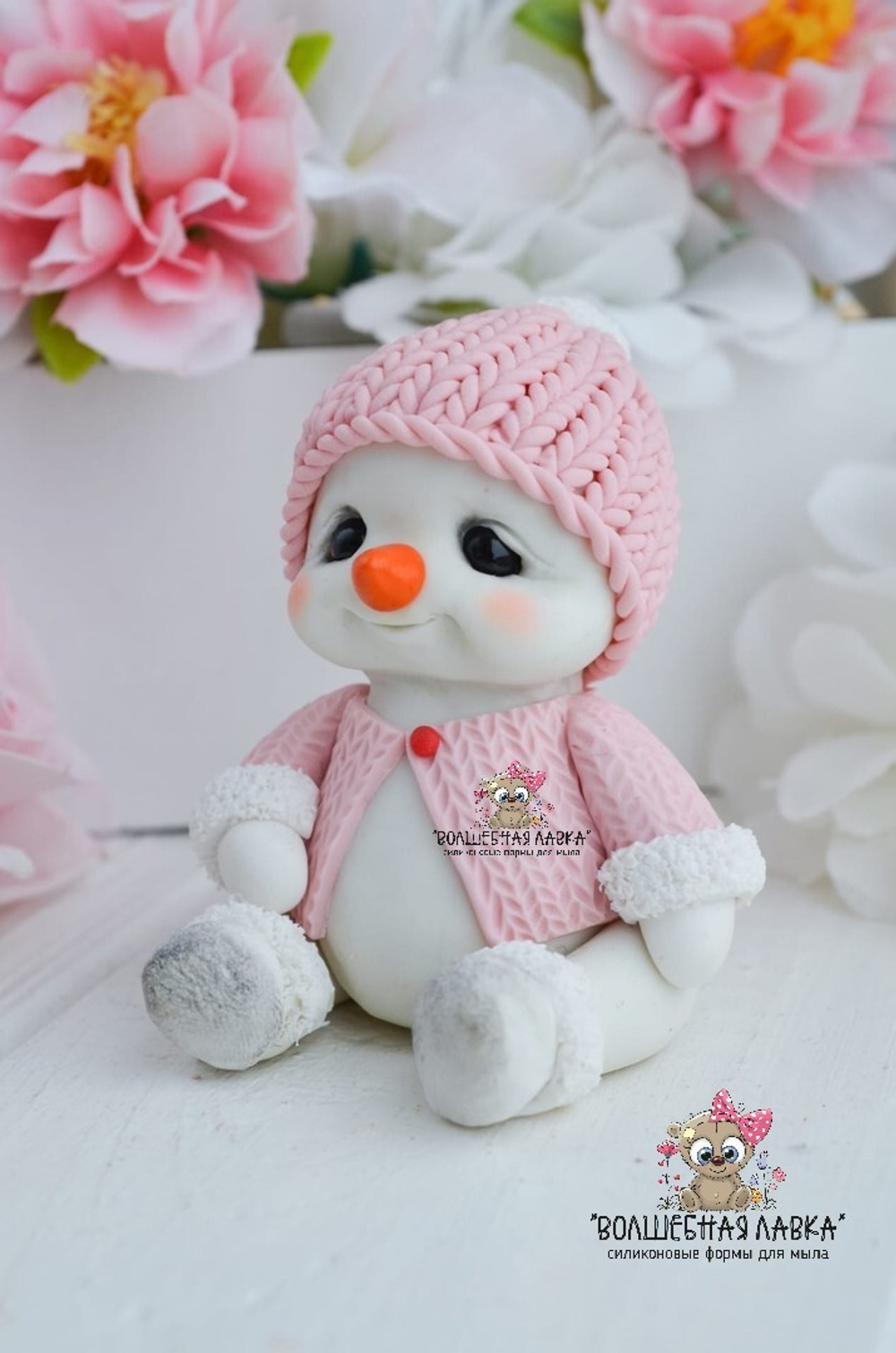 Силиконовая форма Снеговичок в шапке и кофте