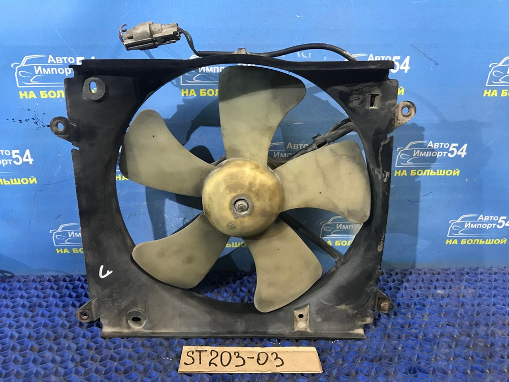 Диффузор радиатора двигателя TOYOTA CORONA EXIV 1996