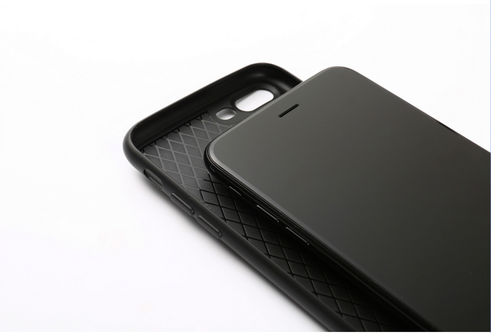 Чехол пластиковый "карбон" (мягкий) для IPhone 6/6s/6 PLUS/6s PLUS/7/7Plus