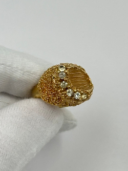 Кольцо с кристаллами