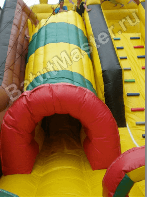Большой надувной батут-горка "Фрегат"