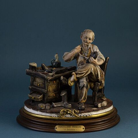 Винтаж: Фарфоровая мануфактура Principe / Capodimonte. «Мастер по обуви»