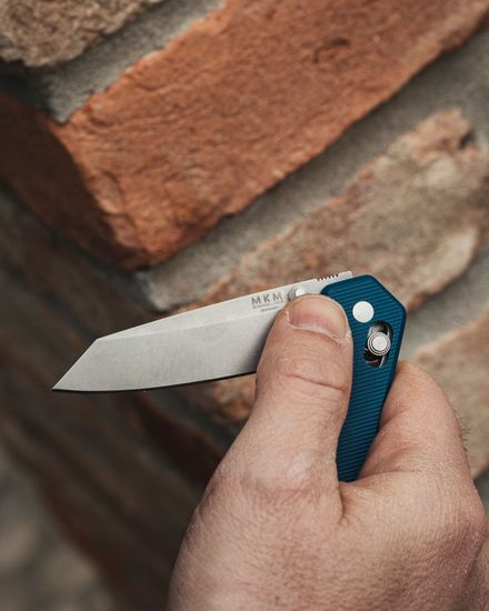 Нож скл."YIPPER", ст.MAGNACUT,кл.StoneWash, рук.син.G10,отверств.д/темляка,клипса,чехол сумка
