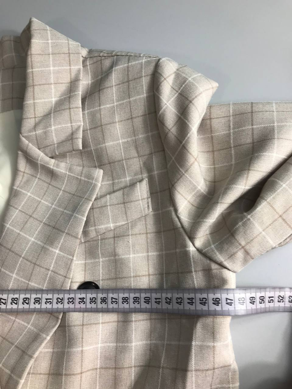 Пиджак в клетку, визуально на 46/48 размер
