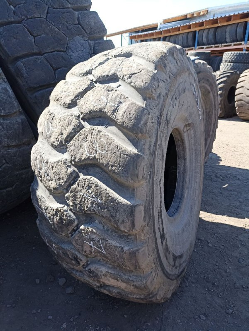 26.5R25 Bridgestone VSNT шина б/у